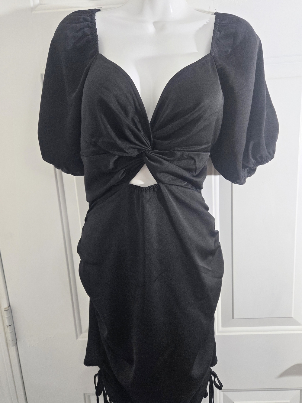 Black Twist-Front Puff Sleeve Dress Size Large